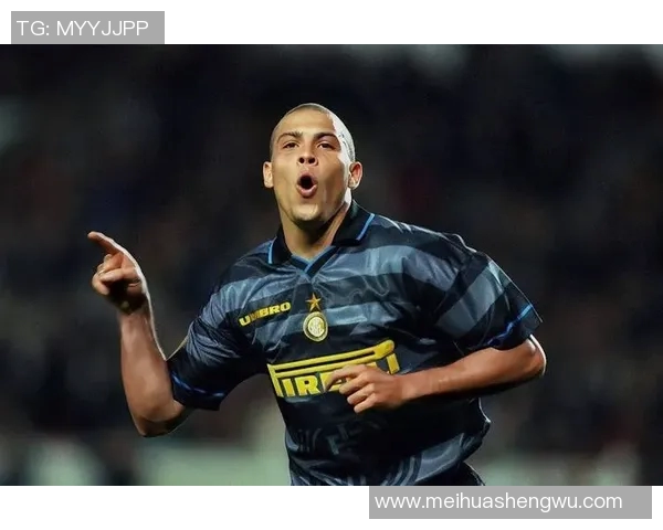 足球头顶经典瞬间揭秘 哪位球星凭借这一动作成为传奇人物